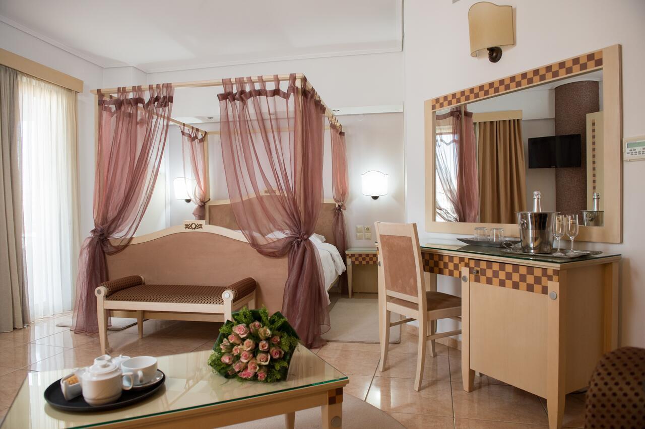 Premier Agrinio Heart Hotel Eksteriør bilde
