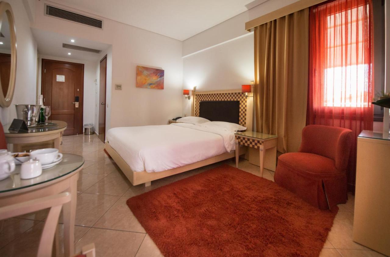 Premier Agrinio Heart Hotel Eksteriør bilde