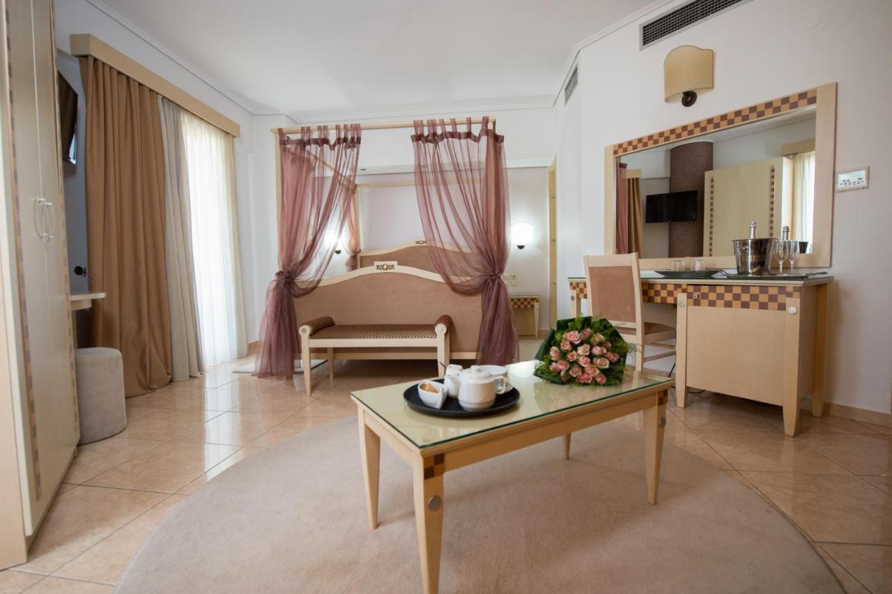 Premier Agrinio Heart Hotel Eksteriør bilde