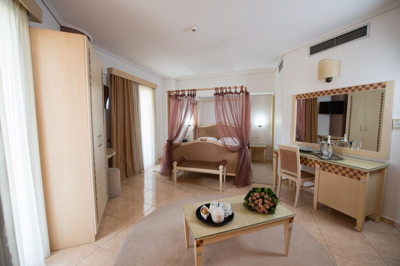 Premier Agrinio Heart Hotel Eksteriør bilde